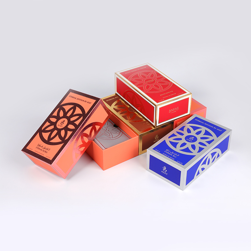 Kotak Parfum Kertas Essensi Royal