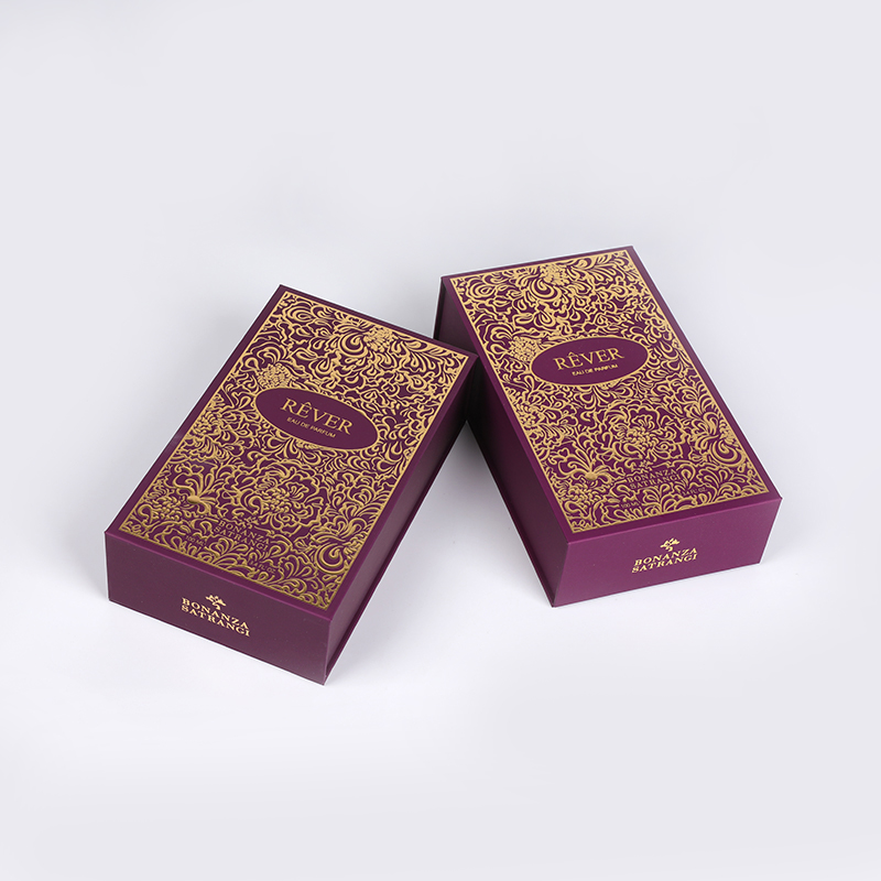 Kotak Presentasi Parfum Emas Pasir Dengan Sisipan Eva Berkonding