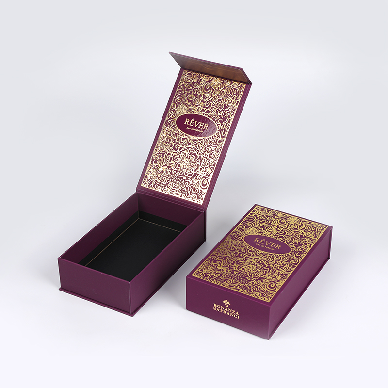 Kotak Presentasi Parfum Emas Pasir Dengan Sisipan Eva Berkonding
